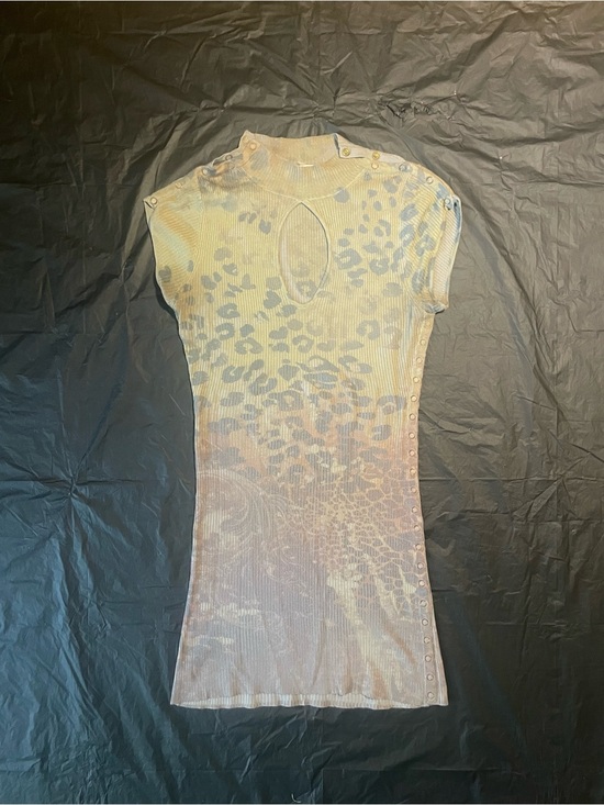 DO+BE Tops - SOLD